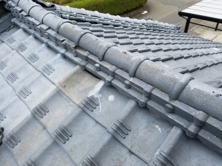 セメント瓦割れ雨漏れ修理