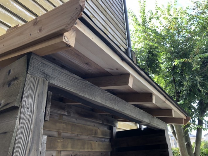 薪小屋屋根葺き替え