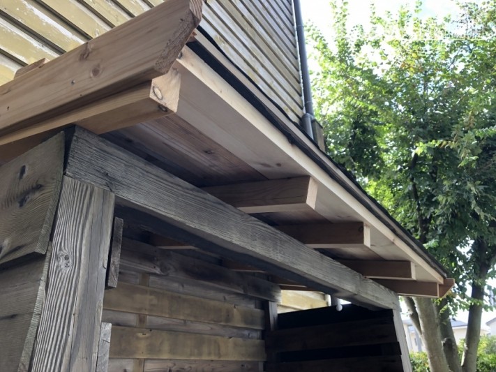 薪小屋屋根葺き替え