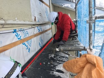 出窓屋根 防水紙 施工不良
