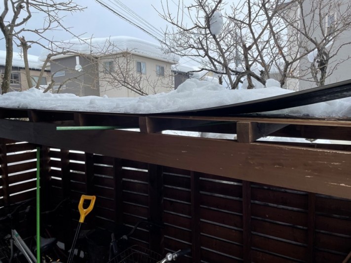 自転車小屋破損