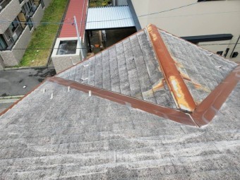 軒先部が剥がれ落ちたため現地調査