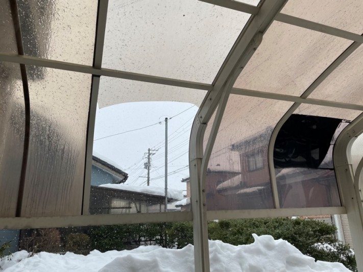 カーポート屋根破損