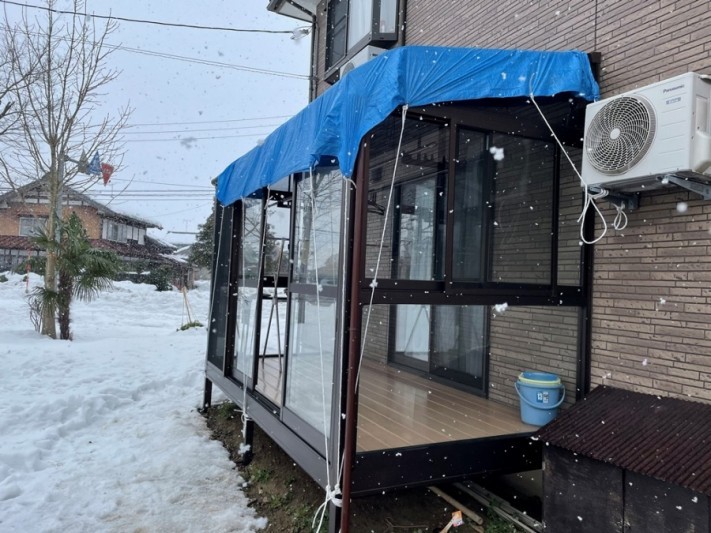 サンルーム上部に屋根造作