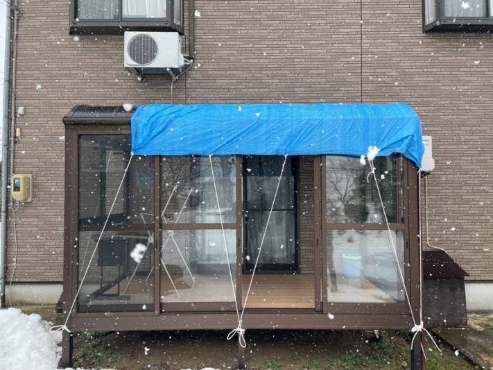 サンルーム上部に屋根造作