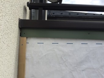 外壁張 見切り材