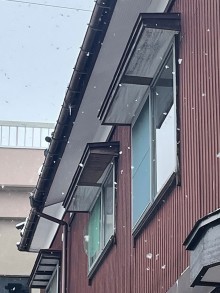 出窓雨漏れ部