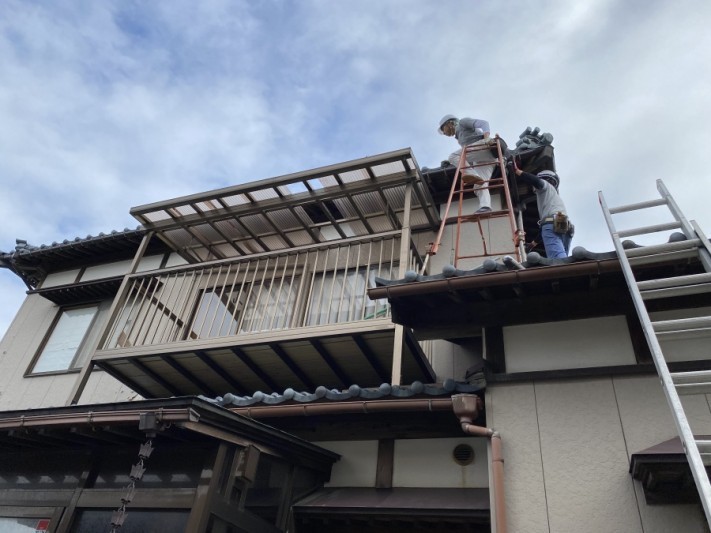 ポリカ屋根張替工事