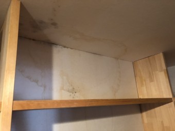 社屋雨漏り