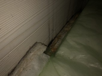 社屋雨漏り