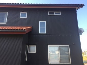 ガルバリウム鋼板 白い斑点