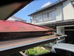 庇の屋根・軒天板金交換