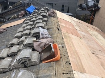 セメント瓦屋根雨漏れ