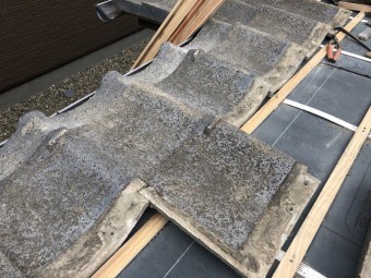 セメント瓦屋根雨漏れ