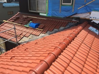 瓦屋根 棟つき 一枚冠