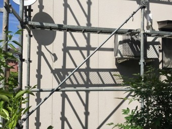 外壁塗装 足場の設置 筋交い