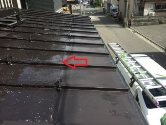 板金縦葺屋根 継ぎ目