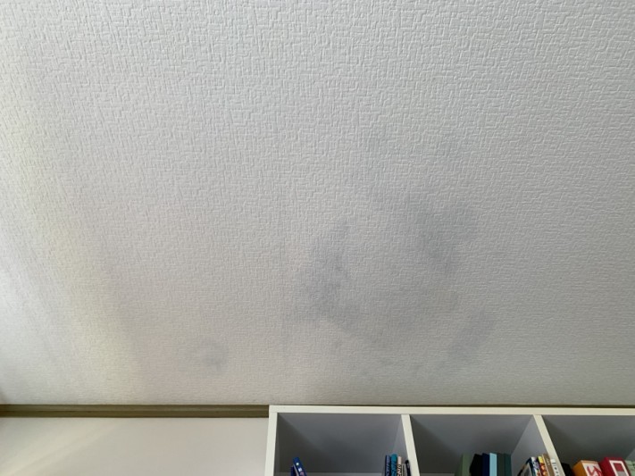 1・2階屋根雨漏り
