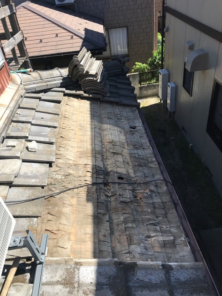 下屋雨漏れ葺き直し事例