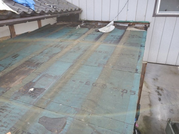 下屋葺き替え工事