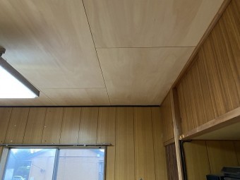 天井上張り工事