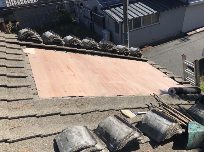 雨漏れ被害によって葺き直し工事事例