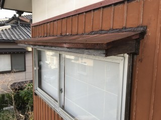 外壁・庇廻りをコーキング工事