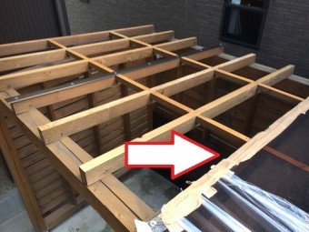 アクリル板屋根 解体