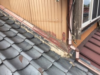 瓦屋根 土居棟 雨漏り