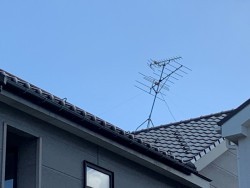 TVアンテナ支持線張り工事