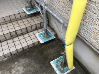 仮設足場 ジャッキ下養生