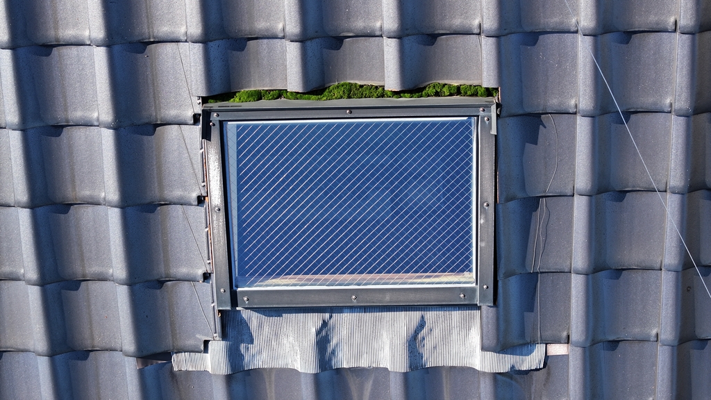 新潟市江南区｜天窓からの雨漏りを現地調査し、シーリング補修で対応しました