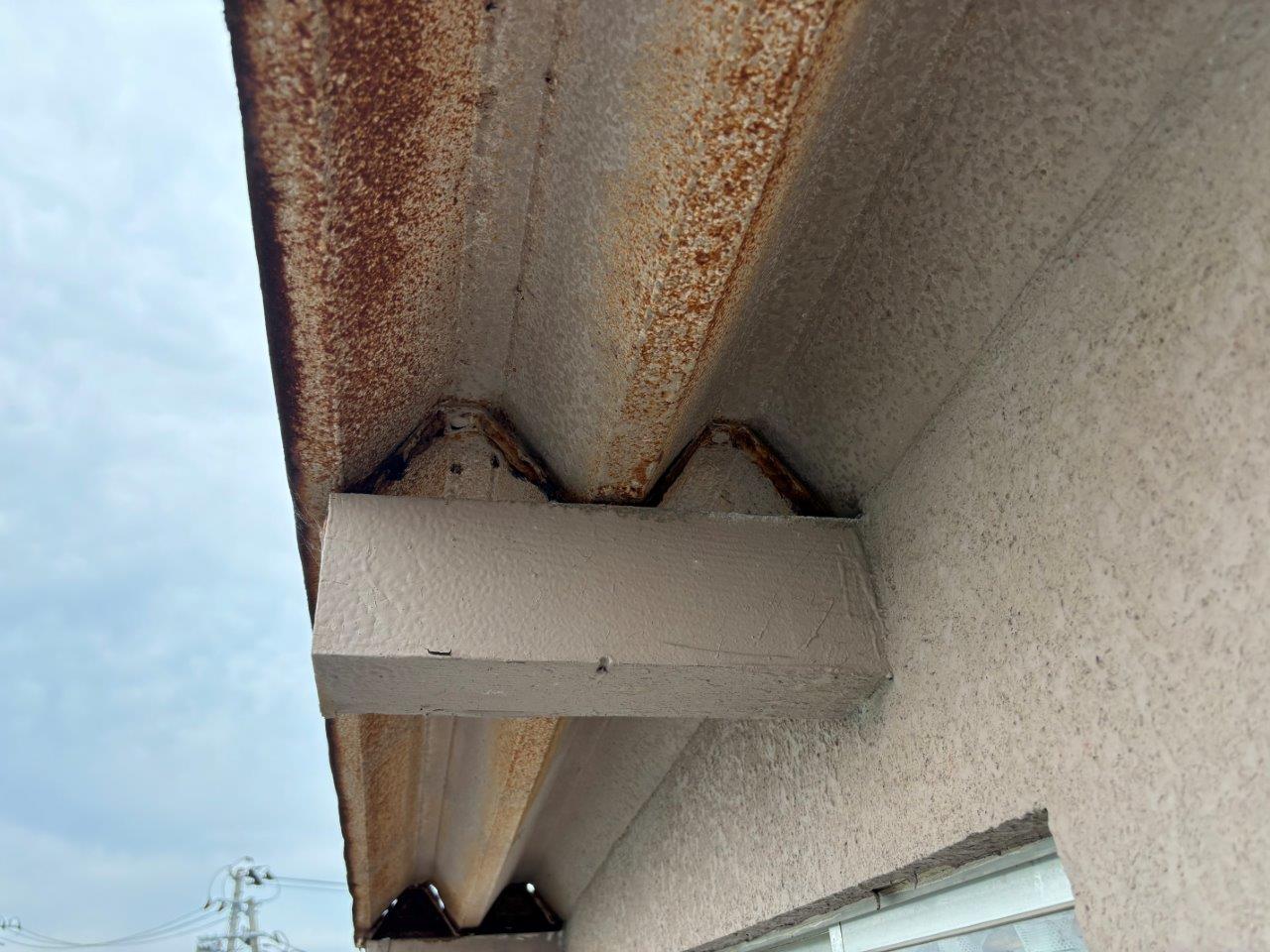 折半屋根の腐食　現地調査