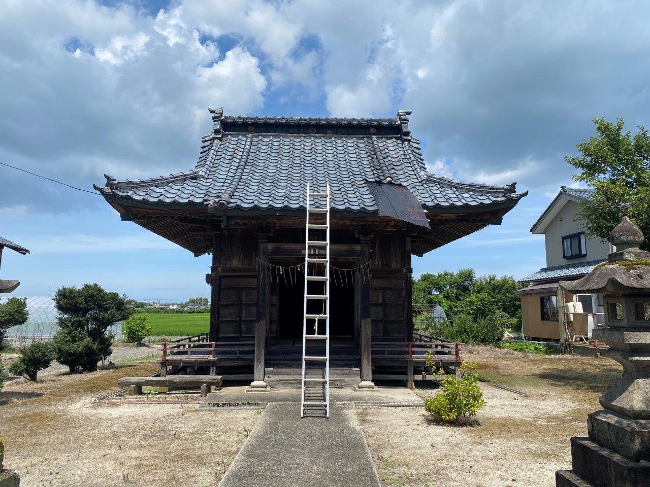 神社の屋根葺き替え　現地調査