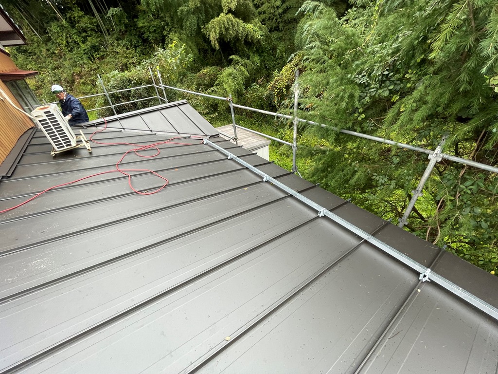 トタン屋根からガルバリウム鋼板へ葺き替え工事