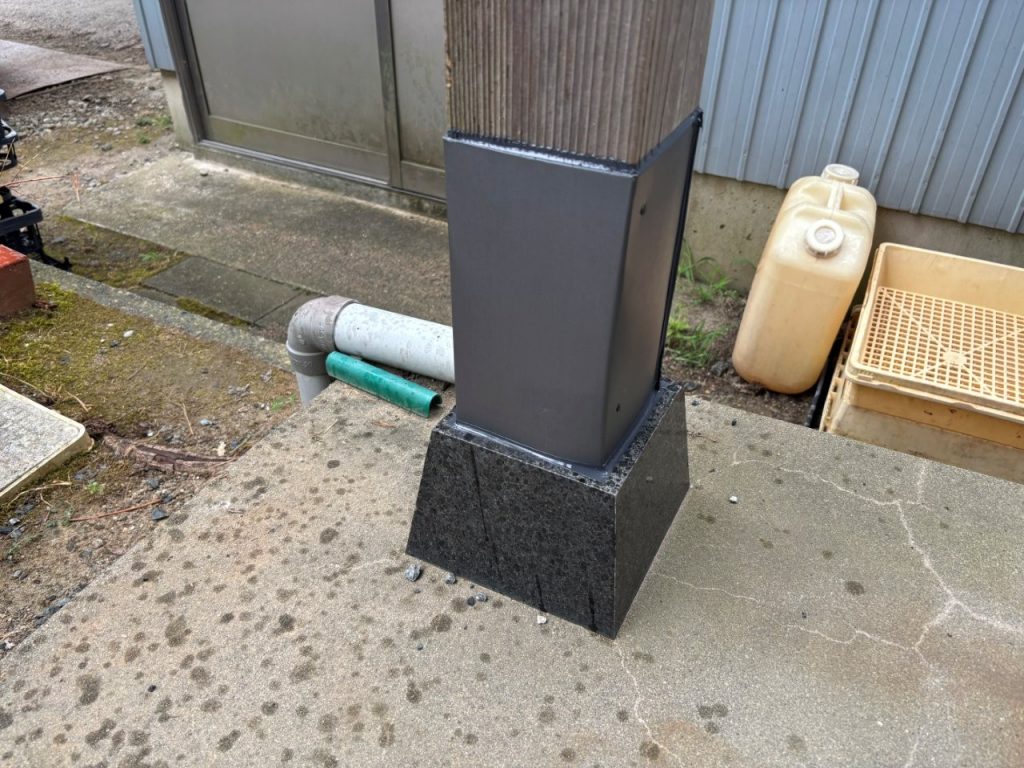 銀グロ板金巻き施工後