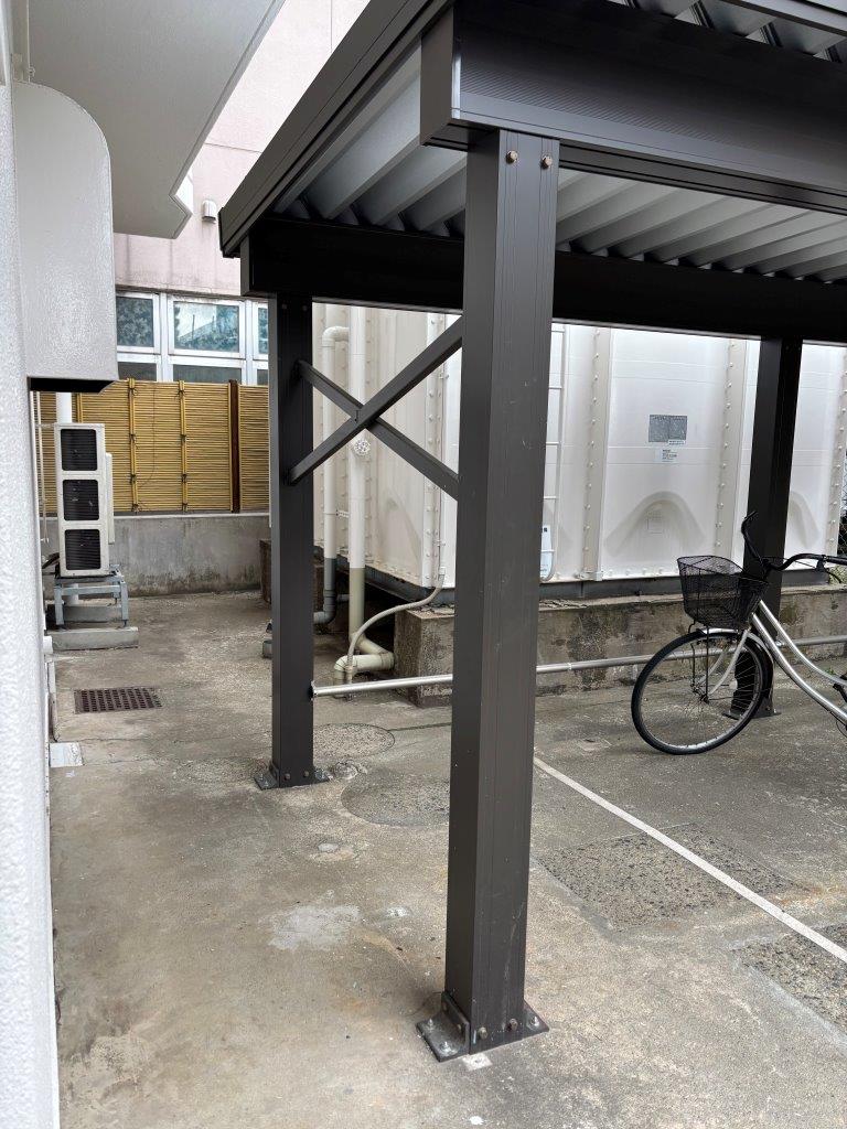 駐輪場の側板取付　現地調査