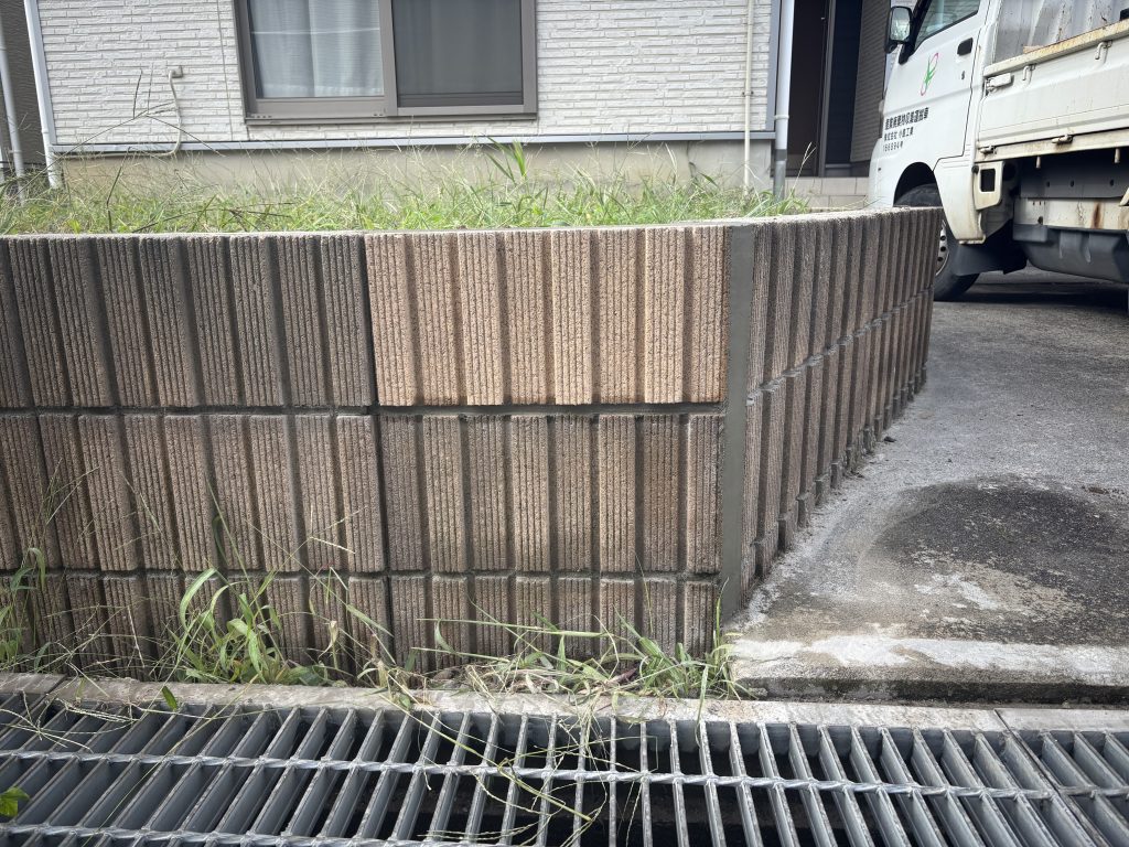 交換後のブロック塀