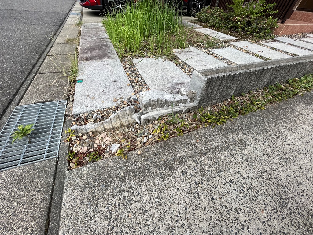 新潟市秋葉区にて境界土留めが破損したので解体したいとご相談を頂きました