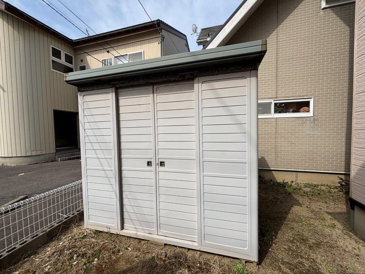新潟市西区にて築２０年の住宅で錆びたヨド物置を入れ替えたいとご相談を頂きました