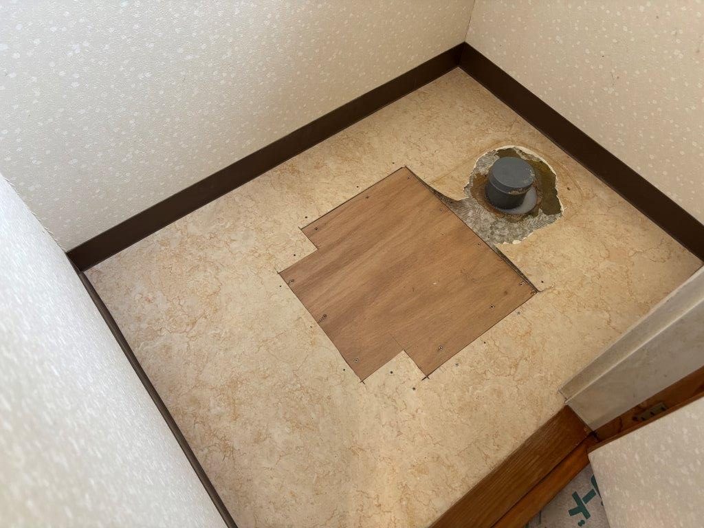 トイレ床のクッションフロアの張り替え工事
