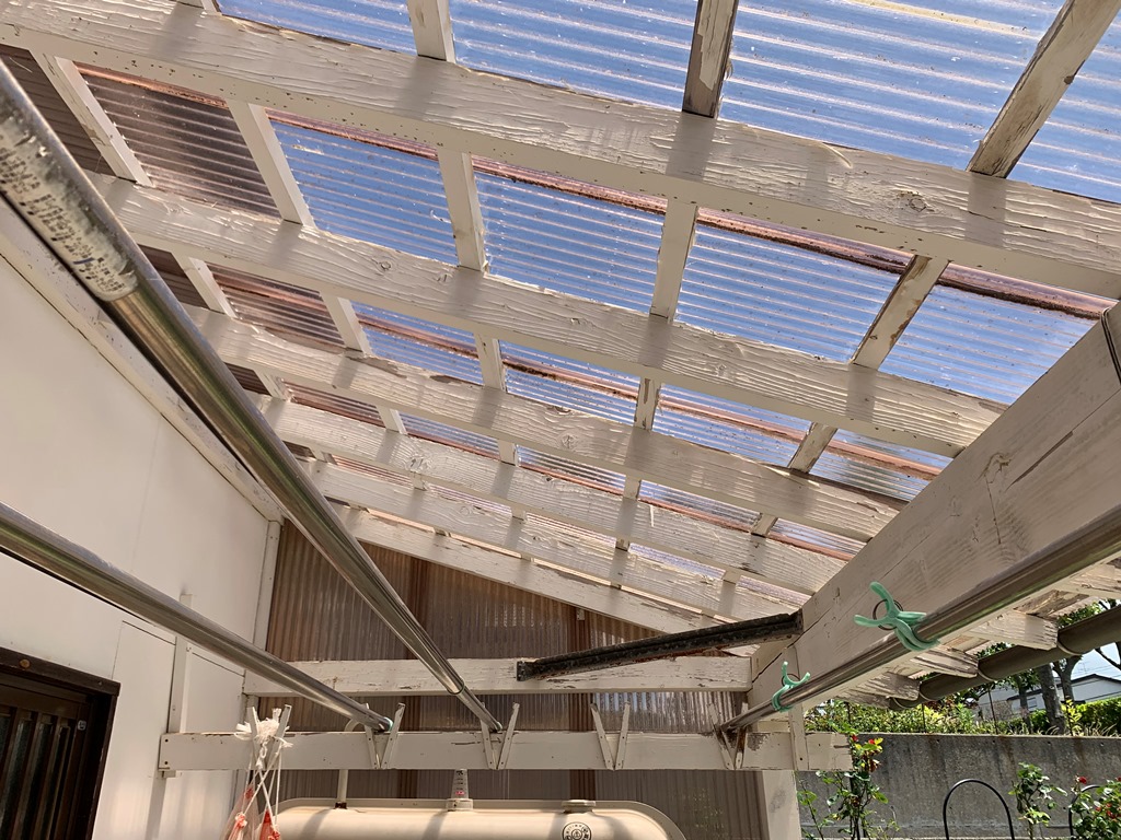 新潟市西区にて小屋のポリカ波板屋根を張り替えたいとご相談を頂きました