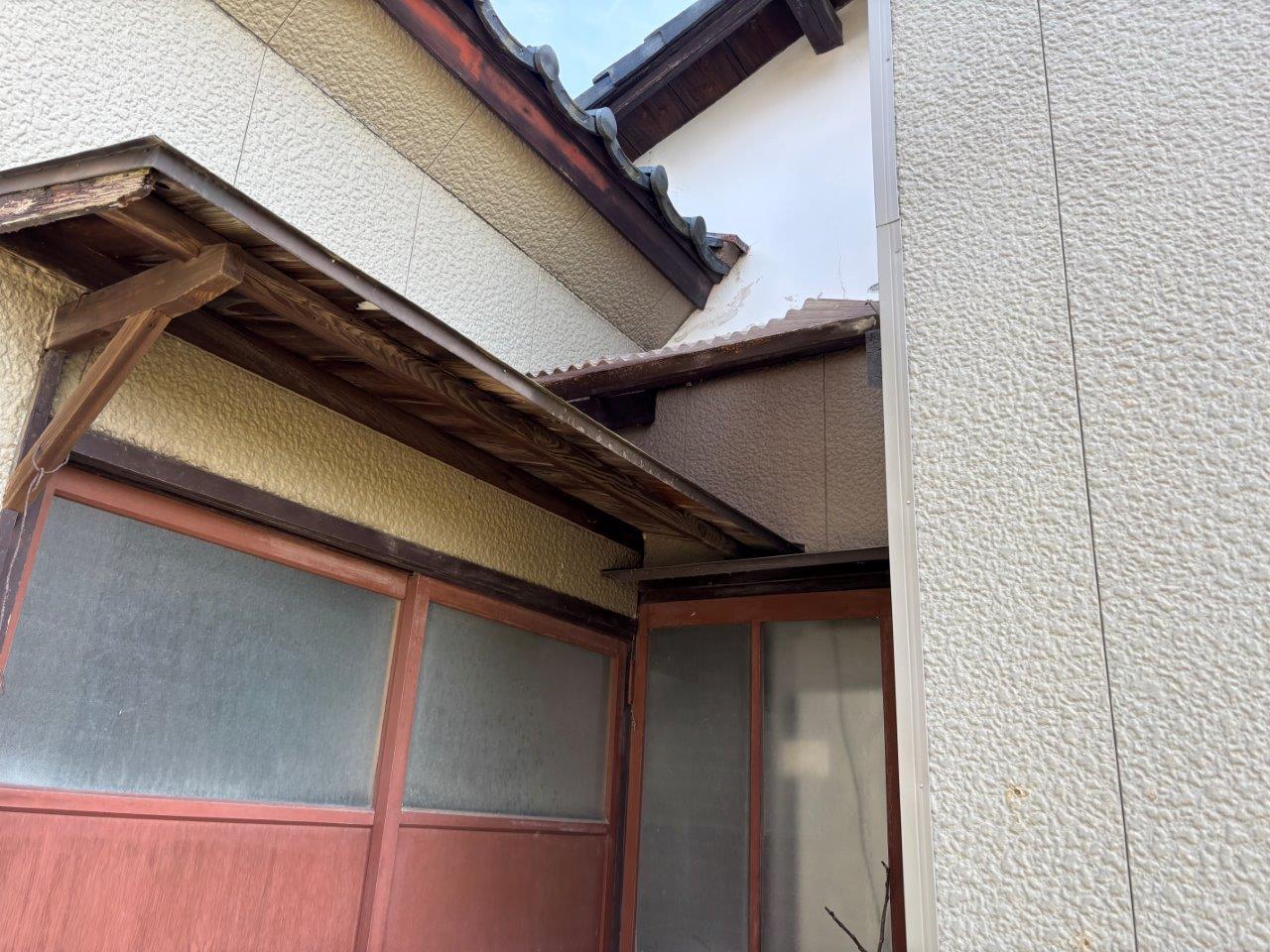 波板ポリカのバタつき　現地調査