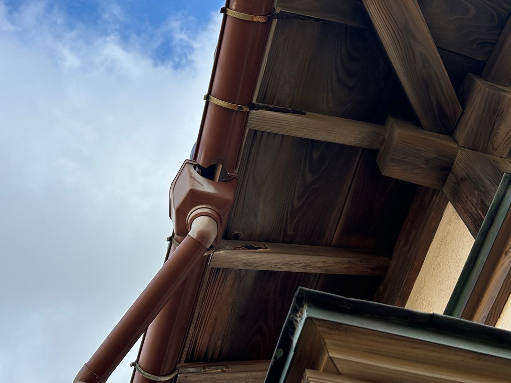 集水器のズレと破損状況