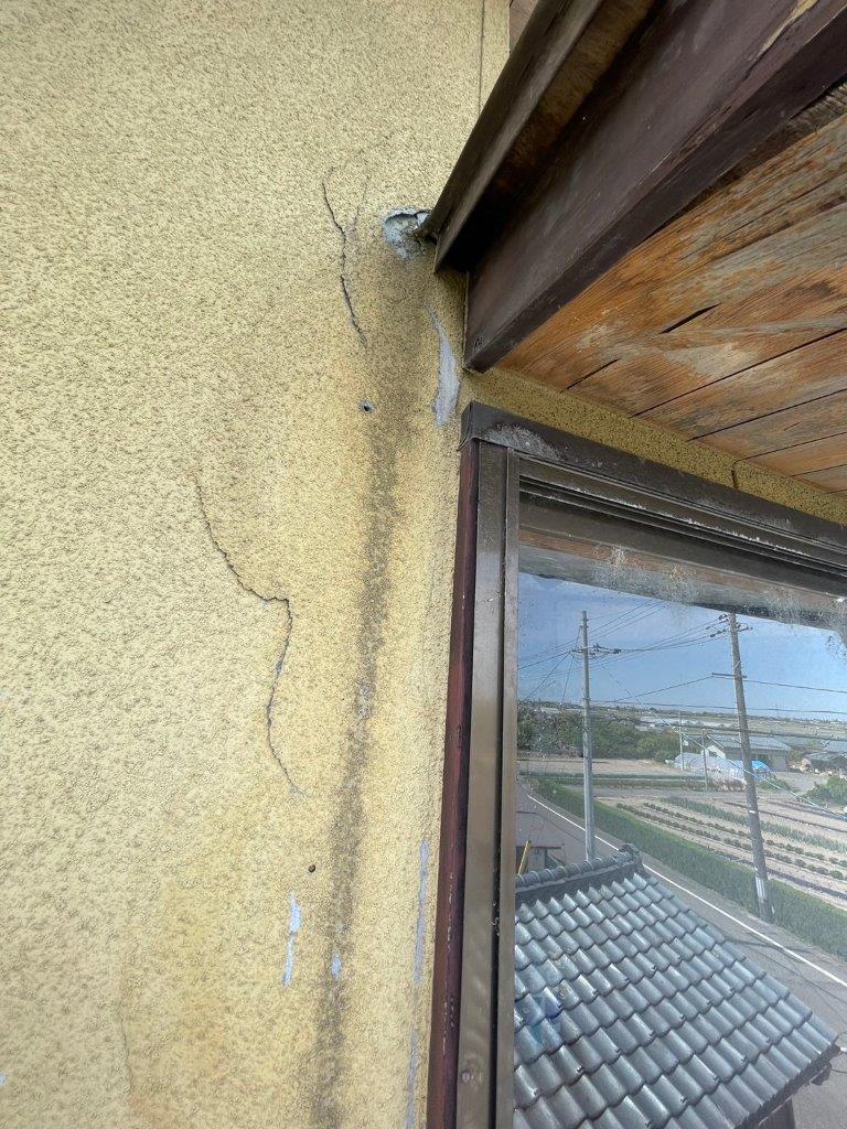 外壁の剥がれ　雨漏れ　現地調査