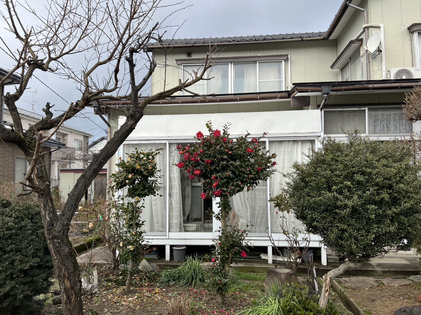 新潟市東区にてサンルームのポリカ屋根の上に板金をカバー工事したA様アンケート