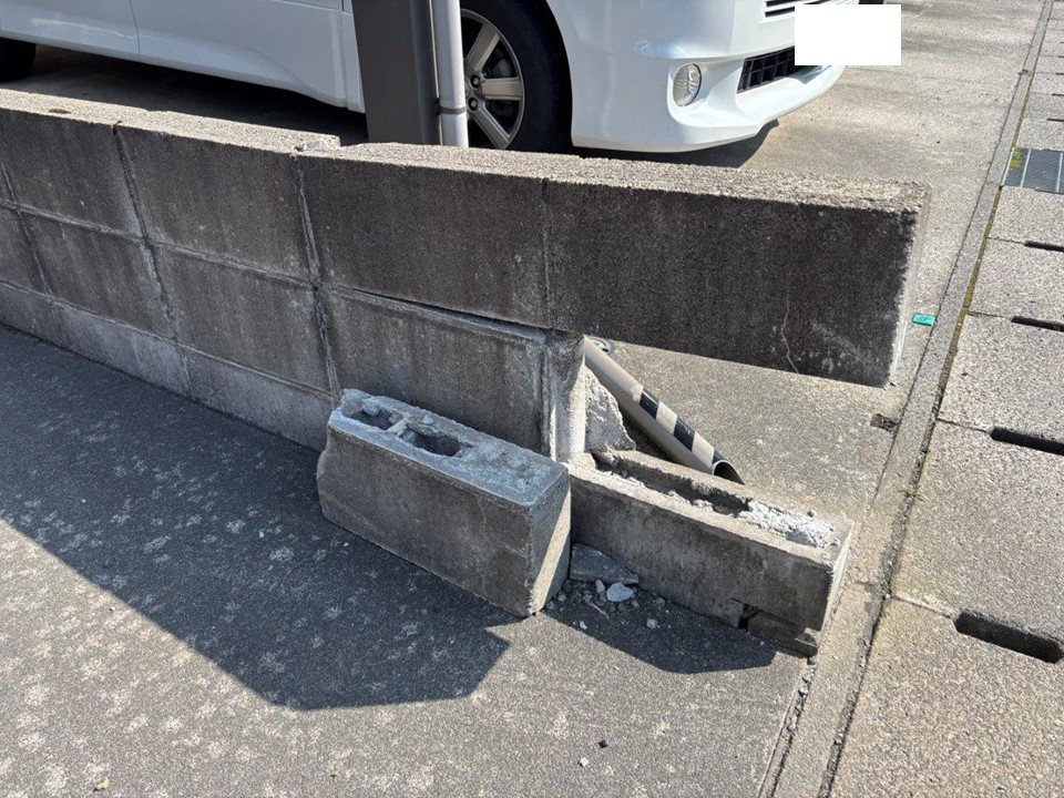 新潟市江南区にて車の接触で破損したブロック塀を部分修繕したいとご相談を頂きました